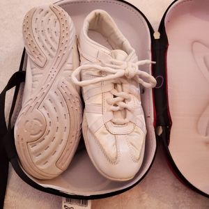 Cheer Shoes 5.5